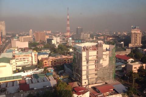 15.03. 2015 Luftverschmutzung in Manila - Dieses Bild zeigt das BC dominierte Aerosol über den Großraum Manila morgens um 8.00 Uhr. Das ist der Grund warum wir die Messungen hier machen. Die Luftverschmutzung unterscheidet sich hier deutlich gegenüber 