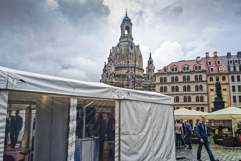 Leibniz-Zelt am Dresdner Neumarkt. Foto: Tilo Arnhold, TROPOS