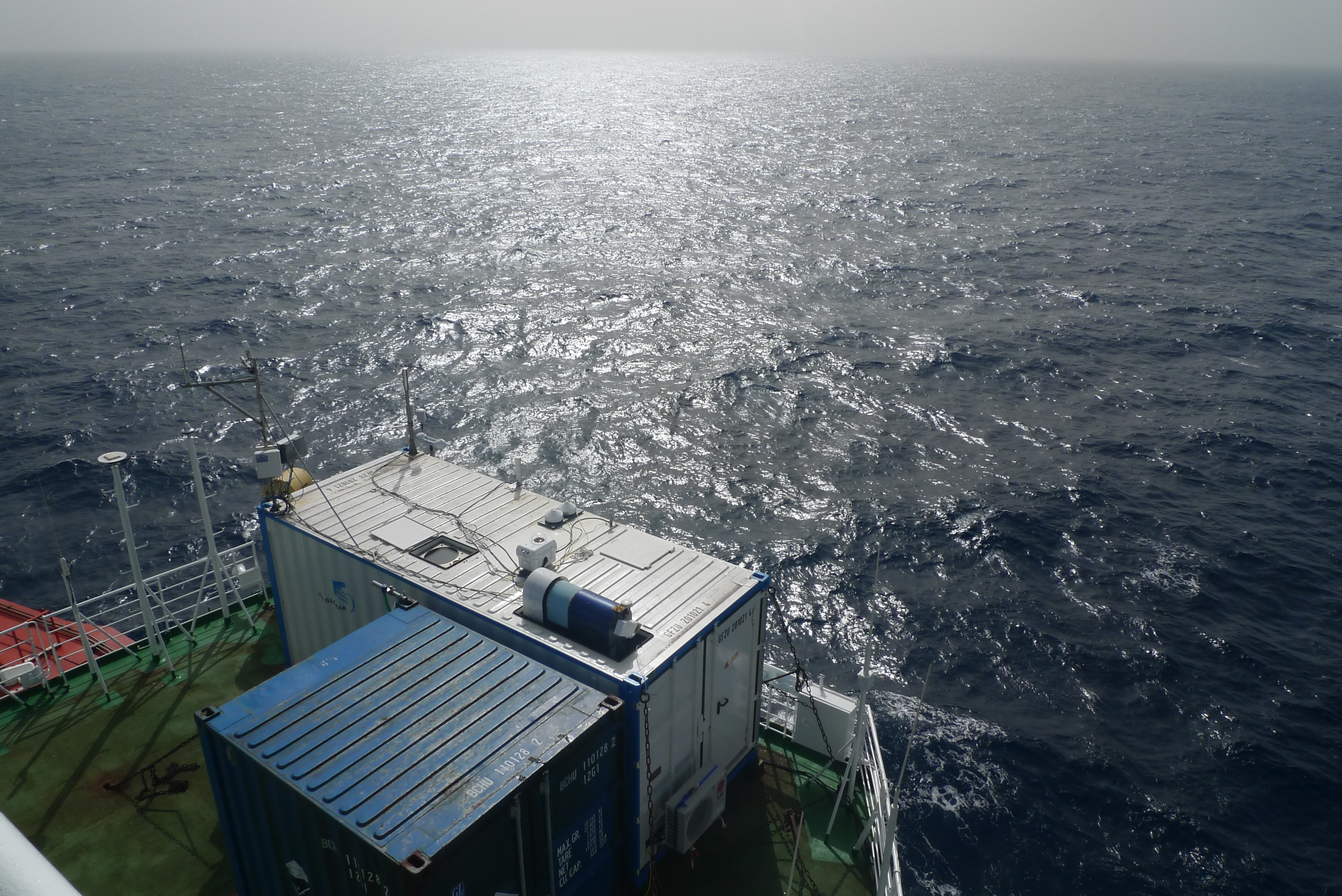 Die mobile Messplattform "OCEANET" des TROPOSauf dem Forschungsschiff Polarstern (Foto: TROPOS).