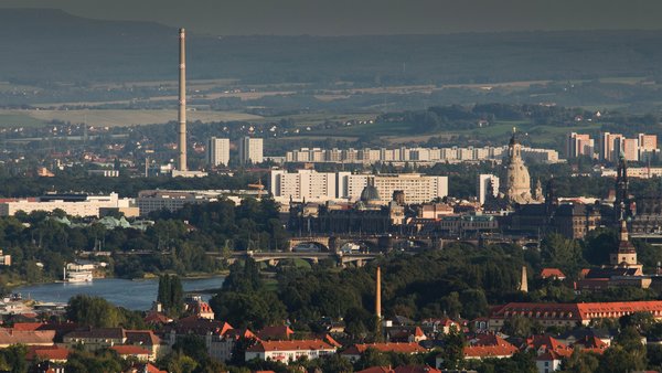 Der Paul-Crutzen-Preis geht 2015 an Dr. Sebastian Scheinhardt vom Leibniz-Institut für Troposphärenforschung (TROPOS) für eine Publikation über die Auswirkungen des Klimawandels auf die Luftqualität in Dresden. Foto: Tilo Arnhold/ TROPOS