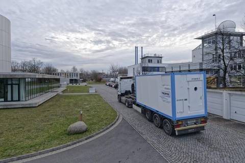 16.01.2015  Auf Wiedersehen in Manila -  Gut verpackt verlässt die Messtechnik das TROPOS in Leipzig auf dem Weg zu Messkampagne MACE-2015. Bis unser Messcontainer in Manila ist, werden mehrere Wochen vergehen. Foto: Tilo Arnhold/ TROPOS