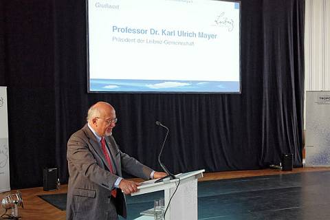 Prof. Dr. Karl Ulrich Mayer, Präsident der Leibniz-Gemeinschaft von Juli 2010 bis Juni 2014, während des Festkolloquiums 20 Jahre Leibniz-Institut für Troposphärenforschung.    Foto: Patrik Seifert/TROPOS