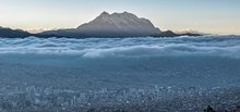 La Paz und der markante Gipfel des Illimani (6439m). Foto: Ever Veimar Huanca Lucero 