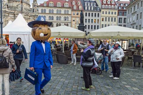 Wissenschaftsmeile auf dem Dresdner Neumarkt. Foto: Gerald Spindler, TROPOS