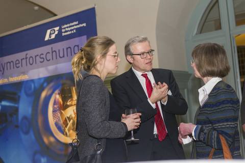 Am Stand des IPP: Polymerforschung.