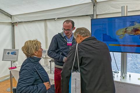 TROPOS-Stand im Leibniz-Zelt. Foto: Beate Richter, TROPOS