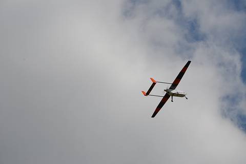 Das Forschungsflugzeug „ALADINA“ ist nach erfolgreichem Messflug beim Landeanflug. Foto: Konrad Müller/TROPOS