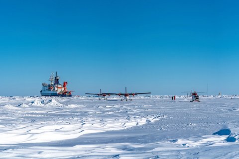 On 22 April 2020 seven MOSAiC participants left the MOSAiC ice camp with Twin Otter polar aircraft. Unfortunately, personal circumstances did not allow a further participation. (Photo: Christian R. Rohleder, DWD)