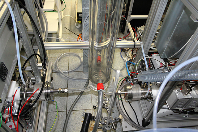 Laboraufbau mit CI-APi-TOF (Foto: Dr. Torsten Berndt/ TROPOS)