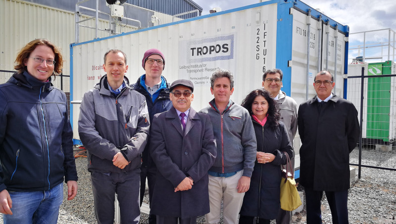 Offizielle Eröffnung von DACAPO-PESO in Punta Arenas. Treffen der Wissenschaftler des TROPOS, Dr. Ronny Engelmann, Dr. Patric Seifert und Doktorand Martin Radenz mit Vertretern der UMAG, Dr. Felix Zamorano, Dr. Boris Barja, MSc. Sonia Zuvanich Hirmas (Dekanin der Fakultät für Wirtschaft und Recht), Dr. Jose Maripani Maripani (Vize-Präsident) und Dr. Manuel Manriquez Figueroa (Vize-Präsident für öffentliche Angelegenheiten). Foto: Comunicaciones UMAG