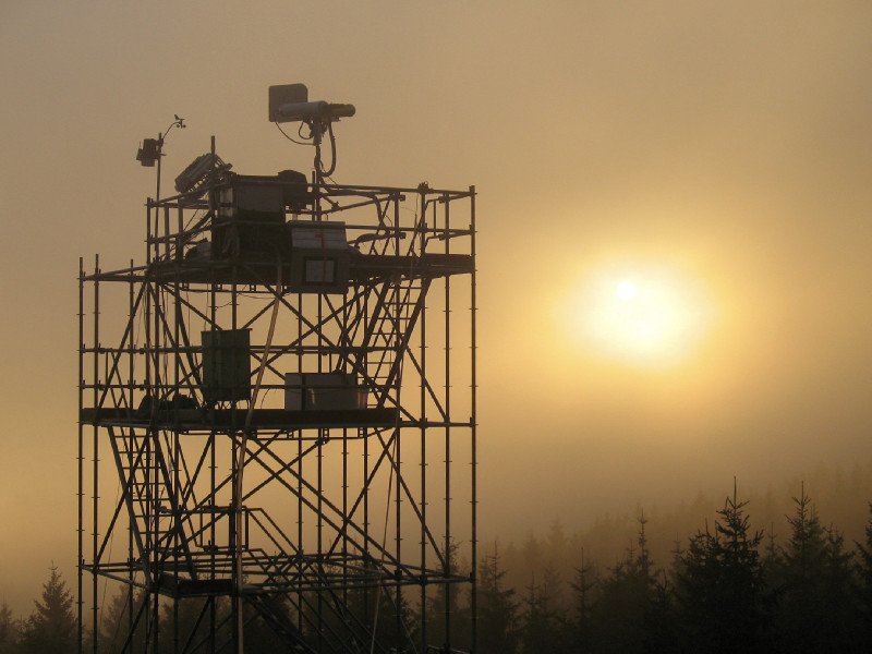 The measuring station at Schmücke (916m) on the ridge of the Thuringian Forest was one of three measuring stations of the campaign "Hill Cap Cloud Thuringia 2010" (HCCT-2010). Photo: Stephan Mertes/TROPOS