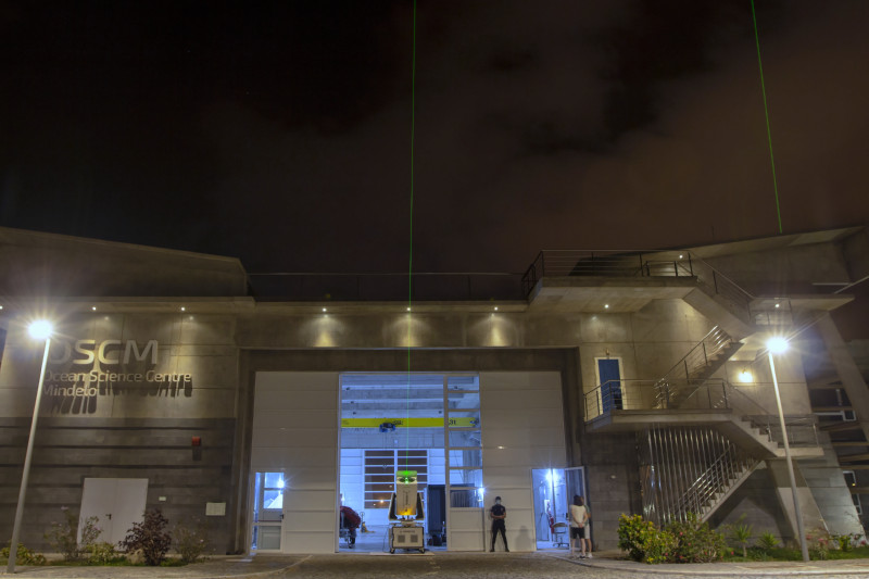 The basis for the lidar measurements is the Ocean Science Centre Mindelo (OSCM), a joint cooperation of GEOMAR Helmholtz Centre for Ocean Research Kiel and the National Marine Research Institute of the Republic of Cabo Verde - Instituto do Mar (IMar). It serves the partners for their own research and training purposes as well as the international marine research community as a basis for campaigns in the region and events. Photo: Edson Silva Delgado, Etfilmes / OSCM